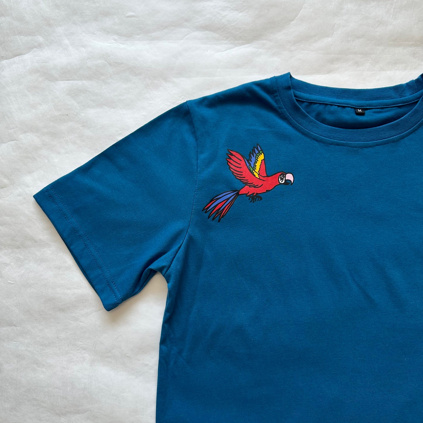Unisex T-shirt - Macaw Design