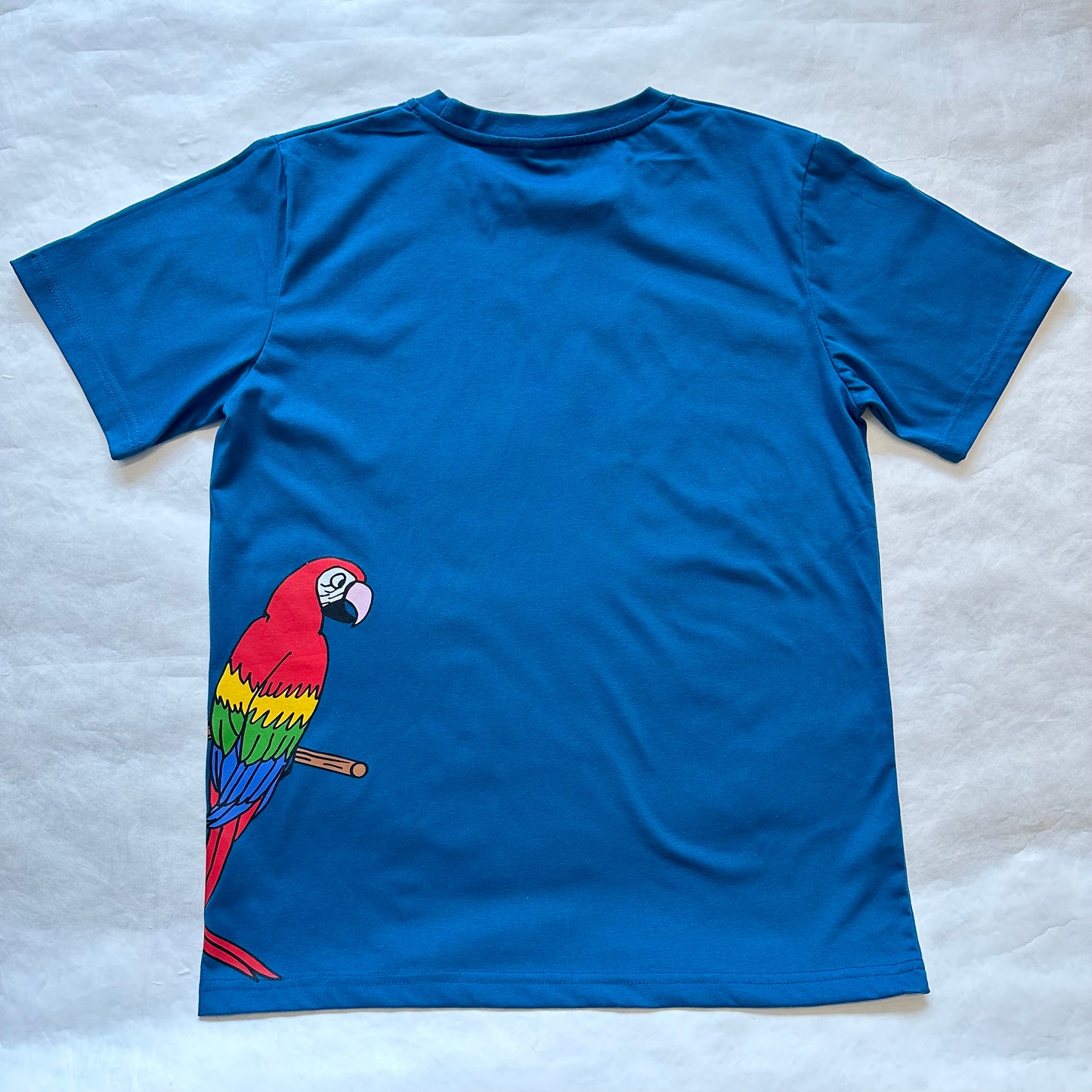 Unisex T-shirt - Macaw Design